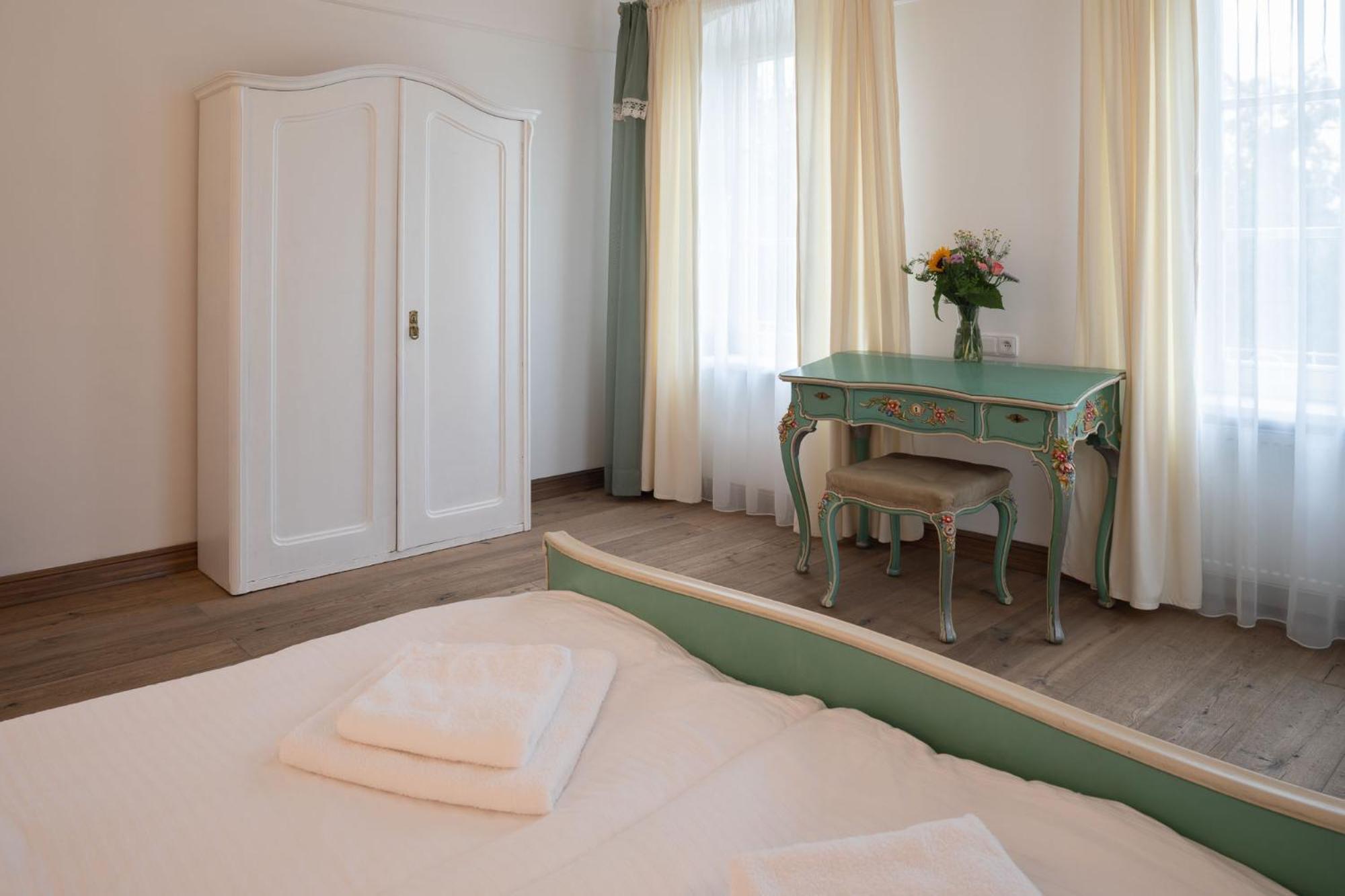Вилла Rezidence Palmbaum - Luxury And Relax Карловы Вары Экстерьер фото