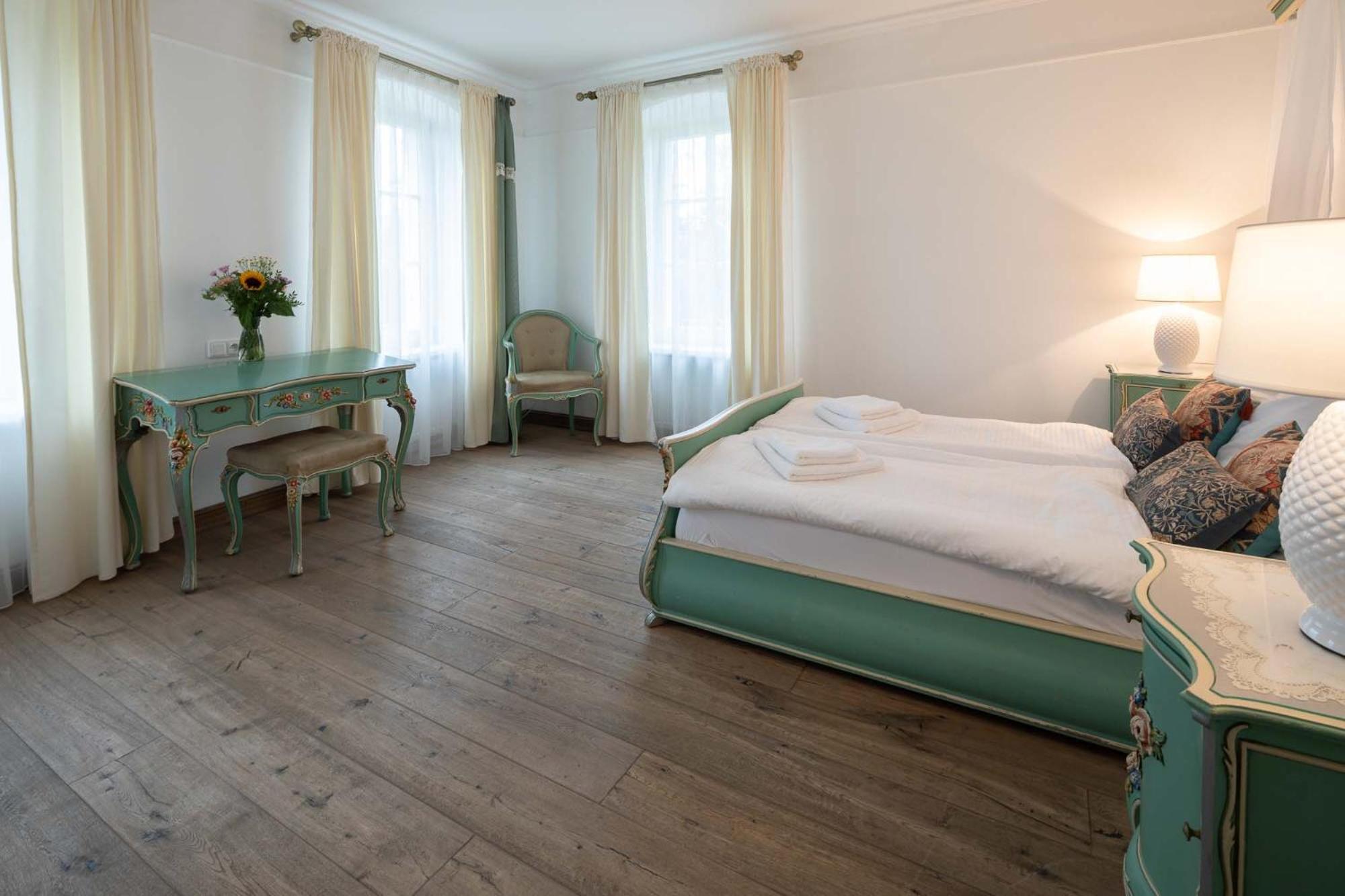 Вилла Rezidence Palmbaum - Luxury And Relax Карловы Вары Экстерьер фото